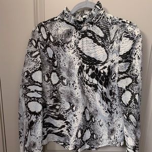 SHEIN Frill Neck Snakeskin Top